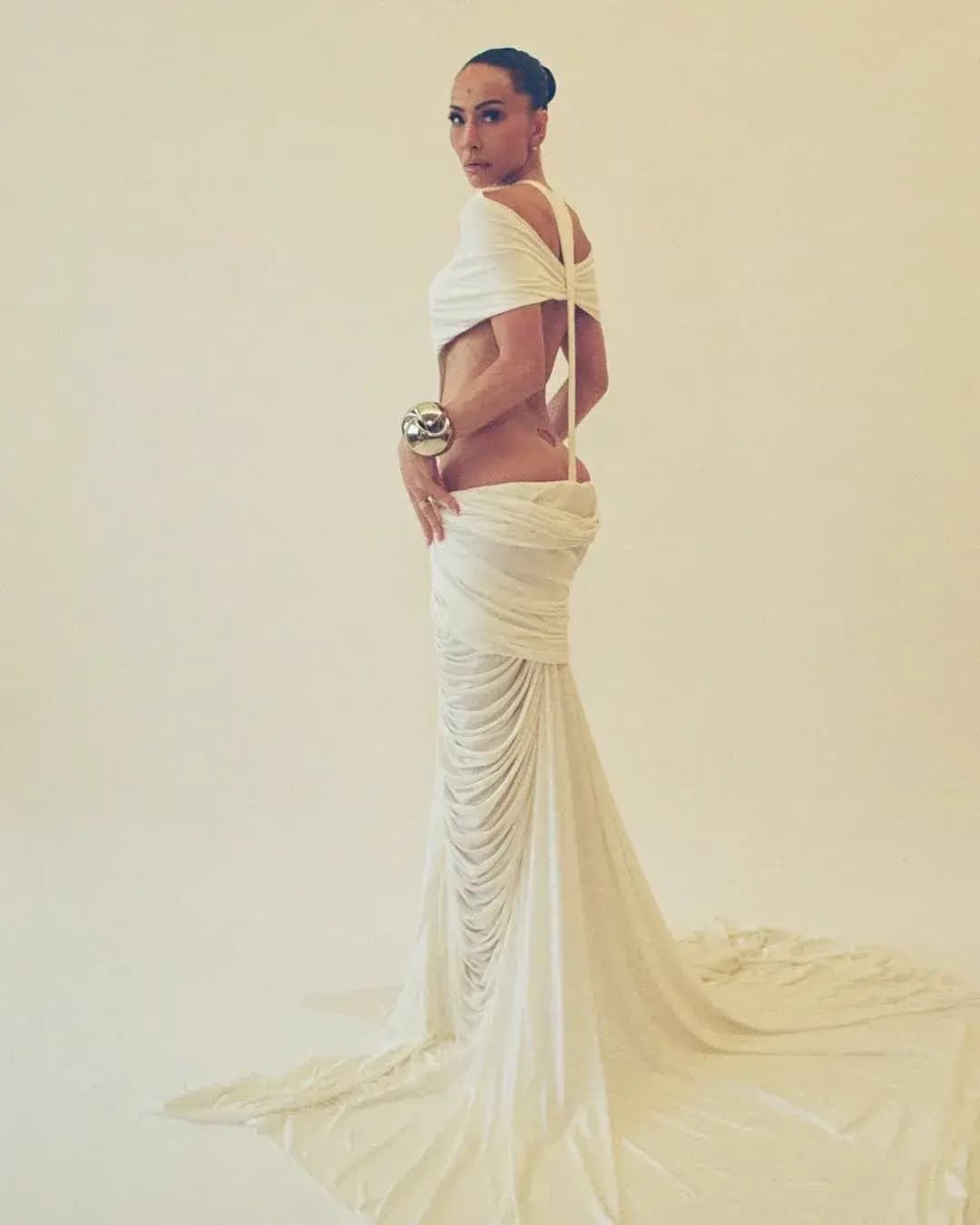 Sabrina wearing Vitureta - styling Pedro Salles - 6