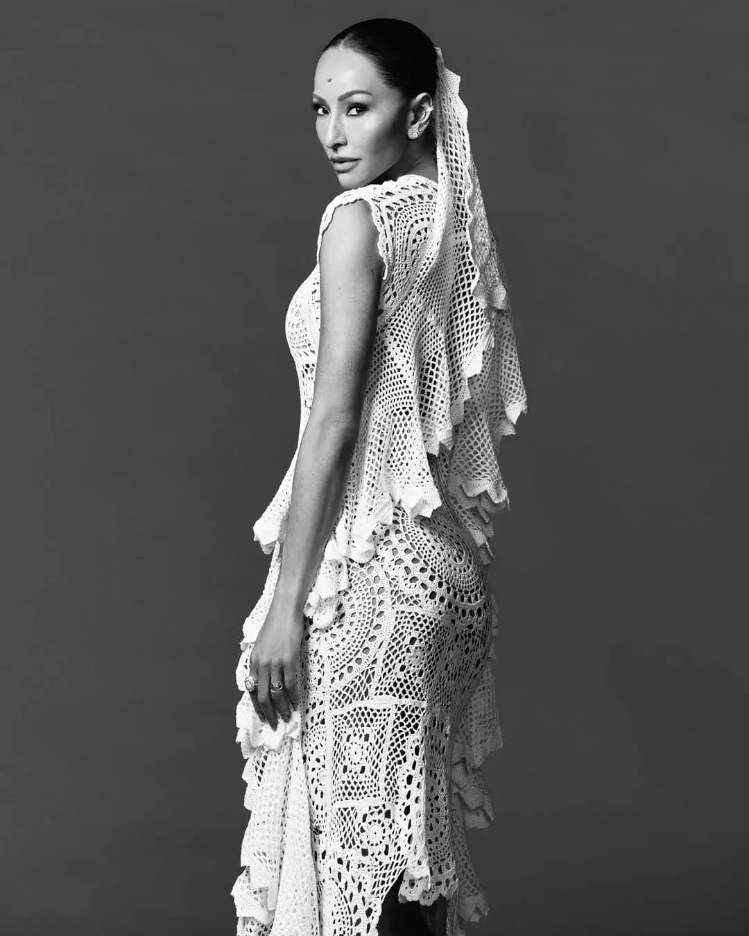 SABRINA SATO - 2026 - 0