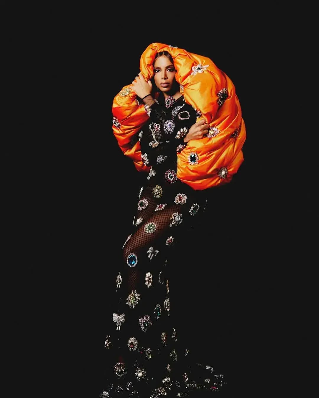 Anitta para Vogue Arábia - beauty por Daniel Hernandez - 6