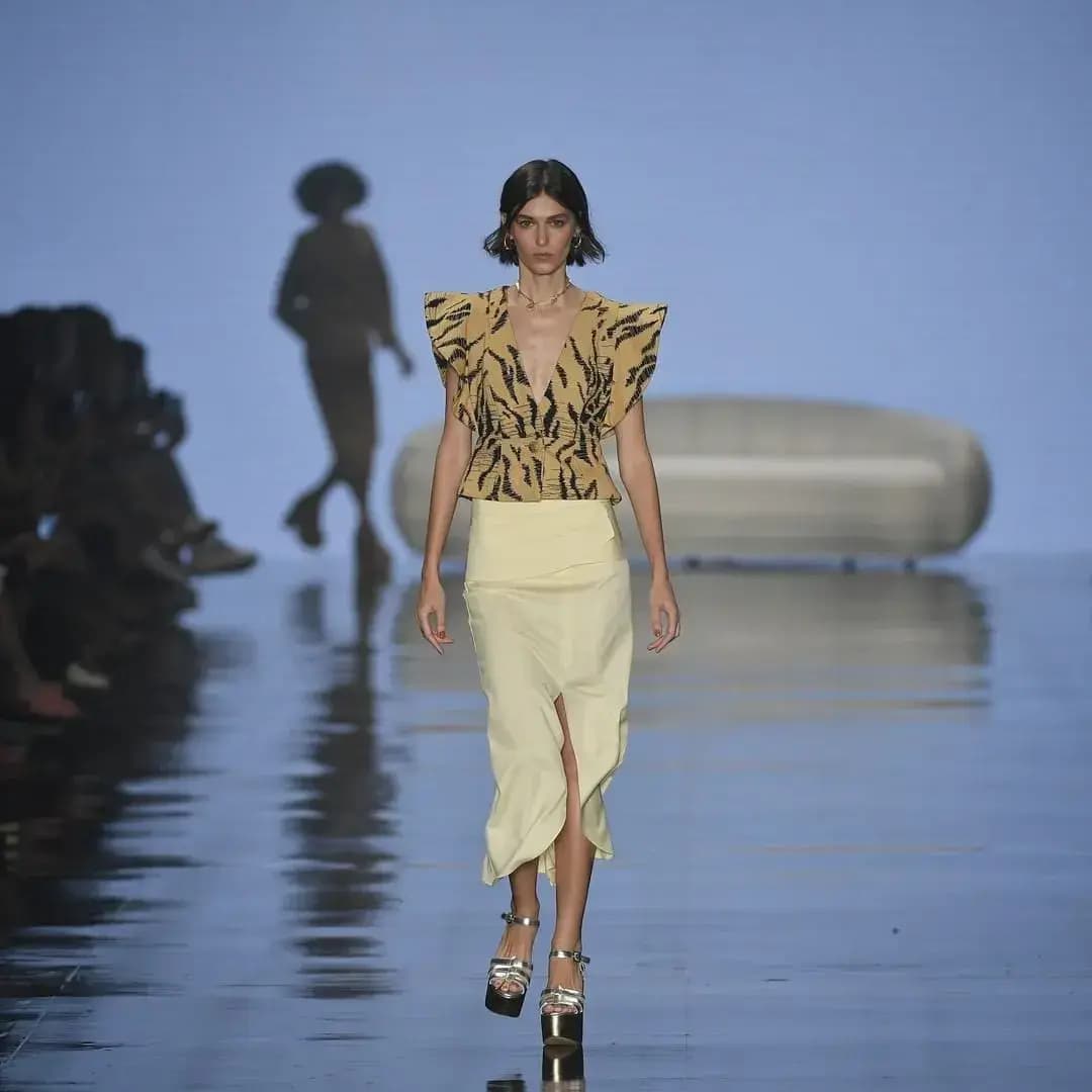 2022- SPFW 52 - LILLY SARTI - beauty Daniel Hernandez - 2