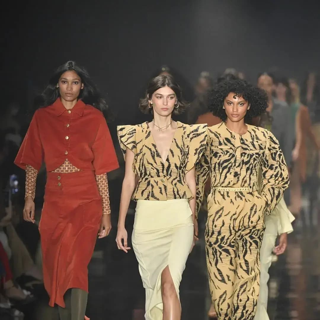 2022- SPFW 52 - LILLY SARTI - beauty Daniel Hernandez - 5