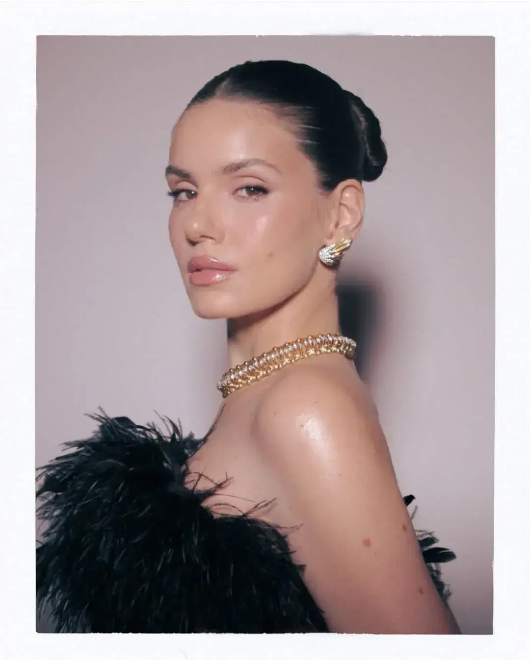 Camila Queiroz X Golden Globes - styling Pedro Salles - 0