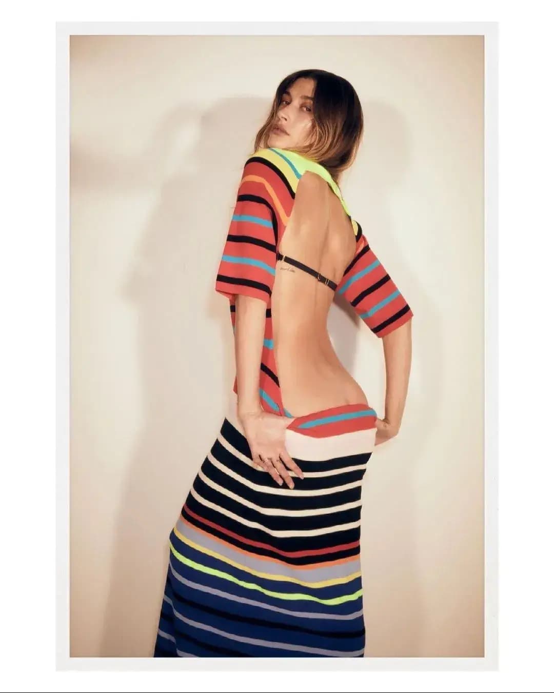 2021 VOGUE BRASIL COM HAILEY BIEBER - 6
