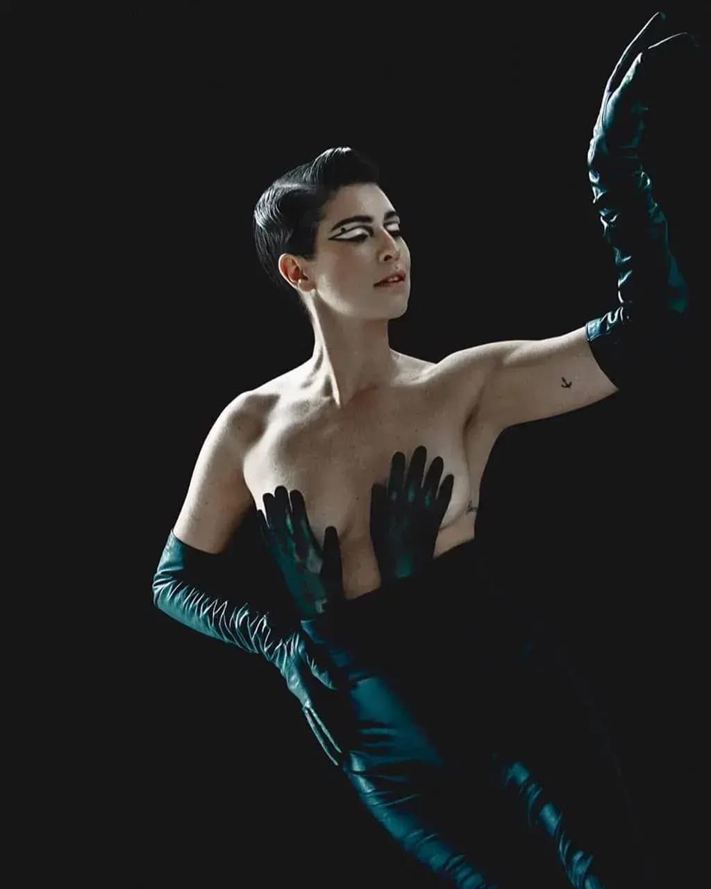 2019 - EDITORIAL VOGUE BRASIL FE PAES LEME - 0