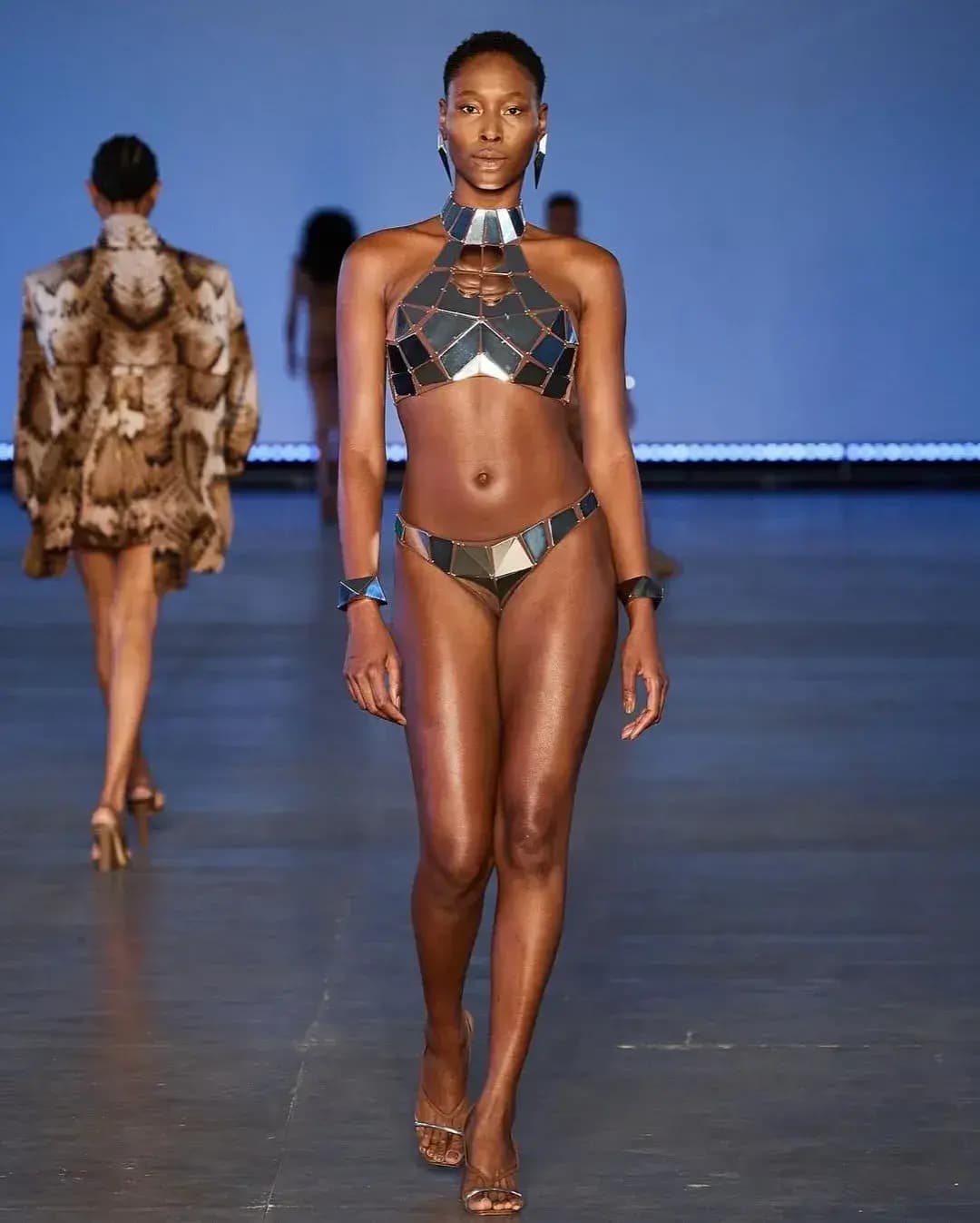 Desfile Lenny Niemeyer - Styling por Daniel Ueda - 5