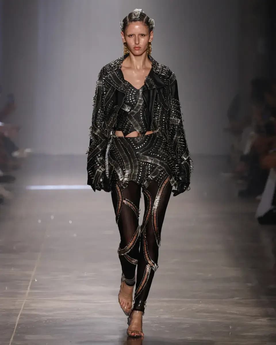 Desfile Artemisi 2024 - Styling por Daniel Ueda - 1