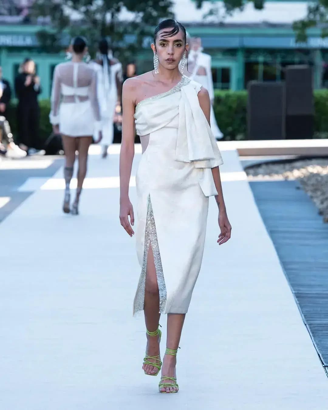 Coleção Verão 2024 da Skazi, styling por Dani Ueda - 1