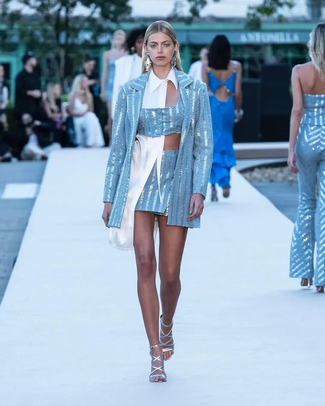 Coleção Verão 2024 da Skazi, styling por Dani Ueda - 4