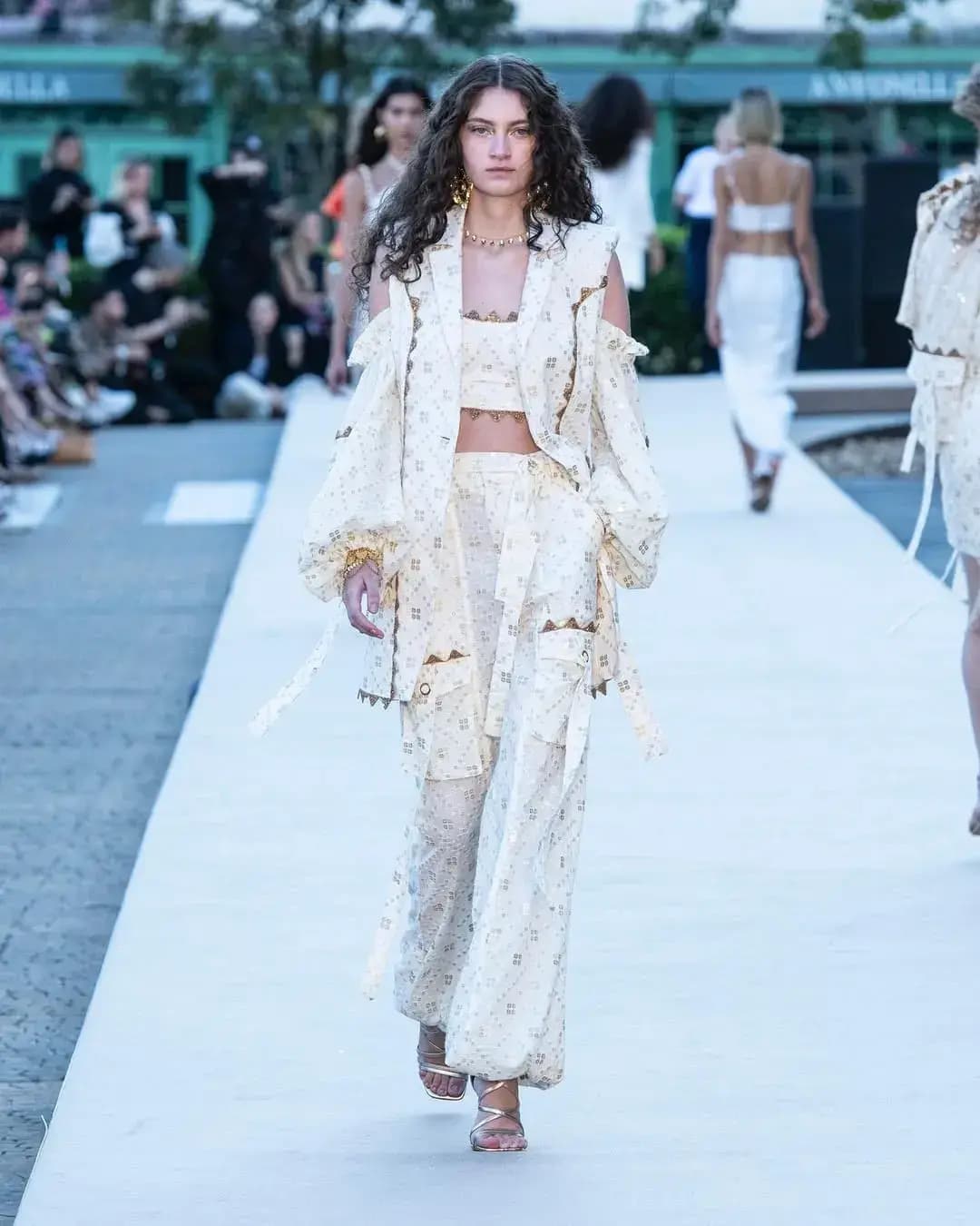 Coleção Verão 2024 da Skazi, styling por Dani Ueda - 5