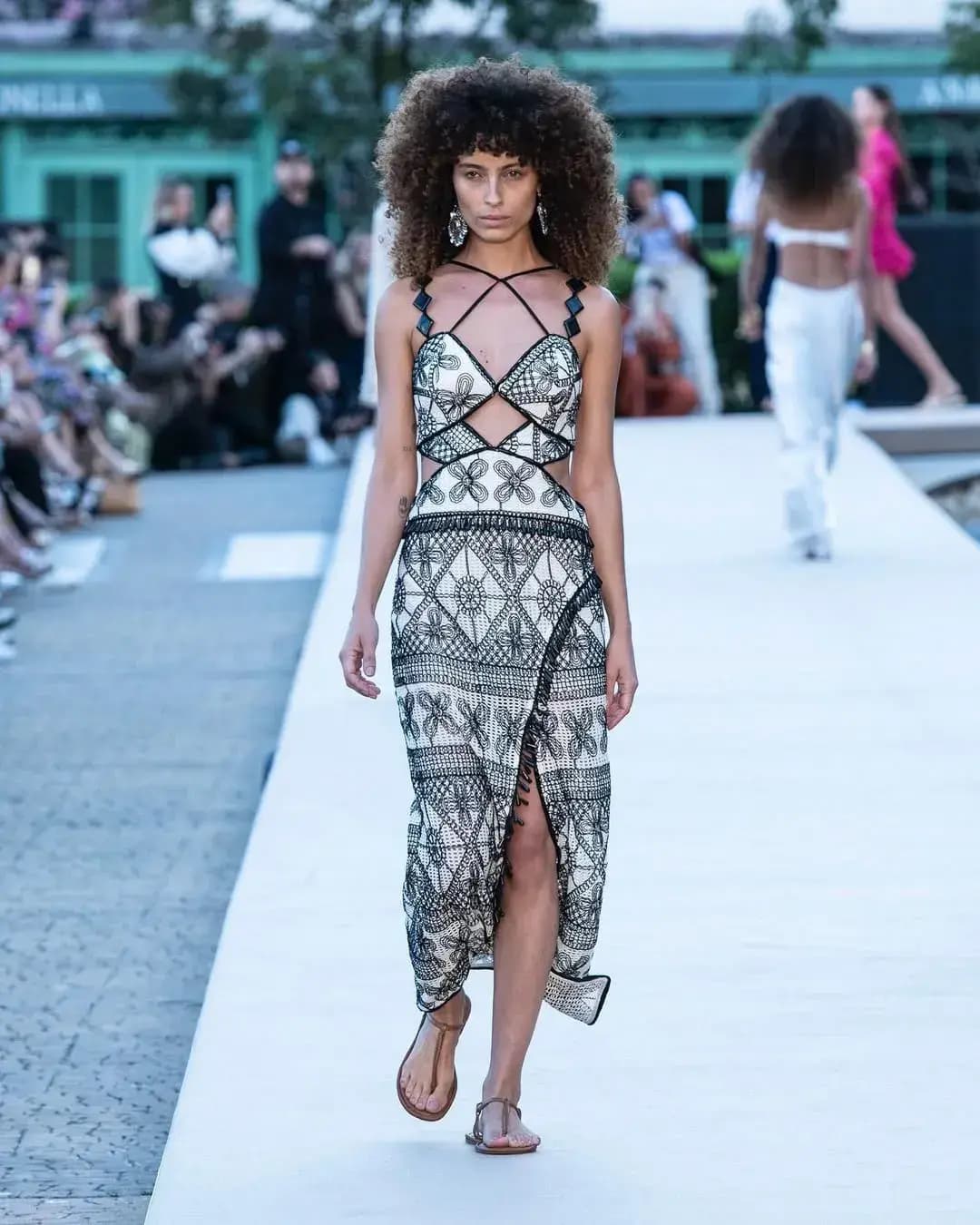 Coleção Verão 2024 da Skazi, styling por Dani Ueda - 6