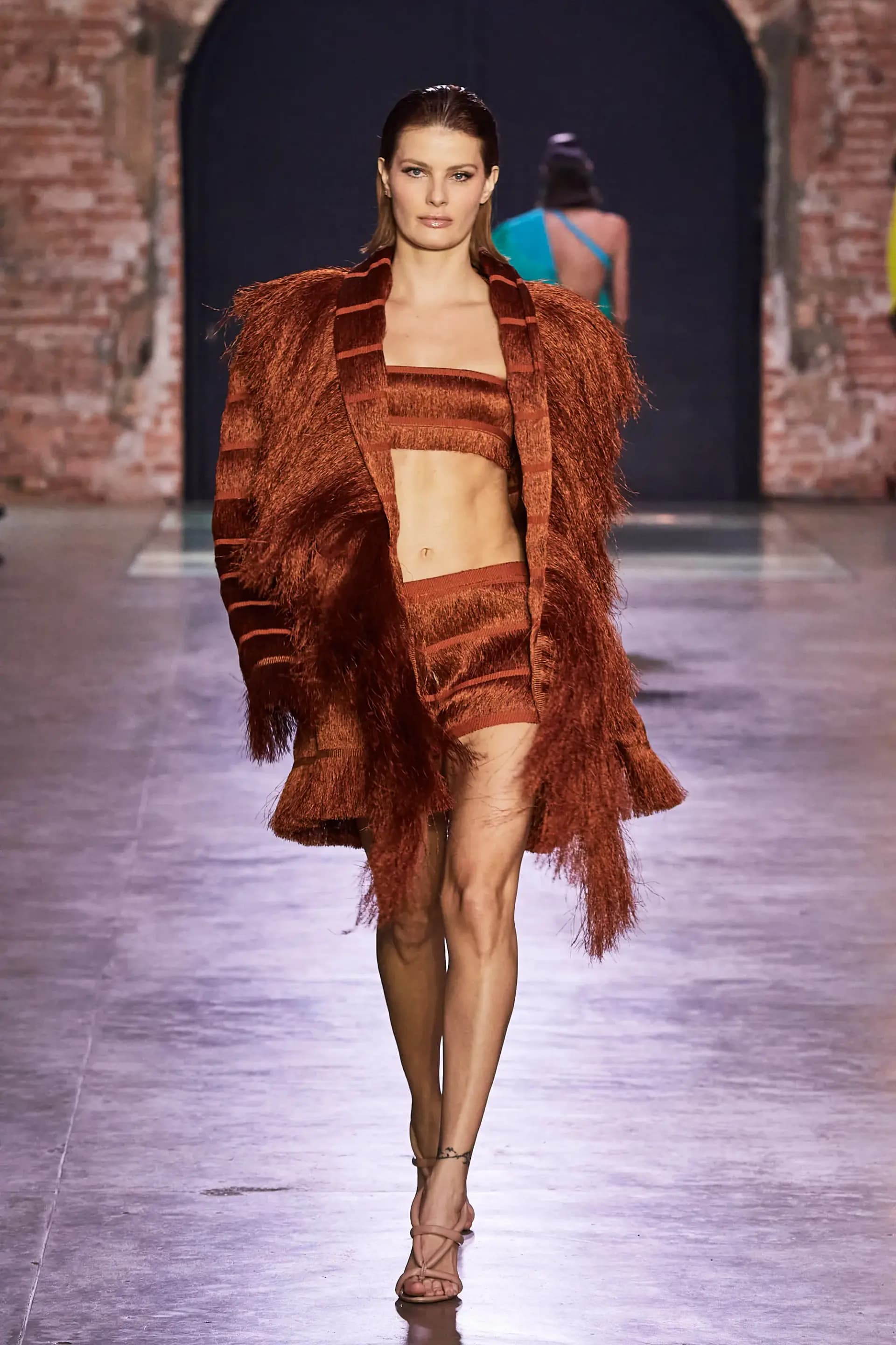 2023- DESFILE LENNY - 6
