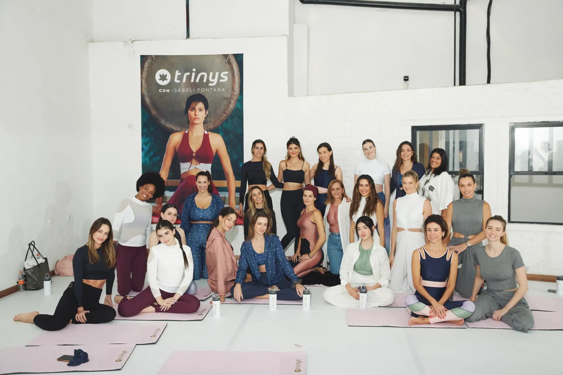 2022- FOTOS YOGA COM TRINYS E ISABELI - 6