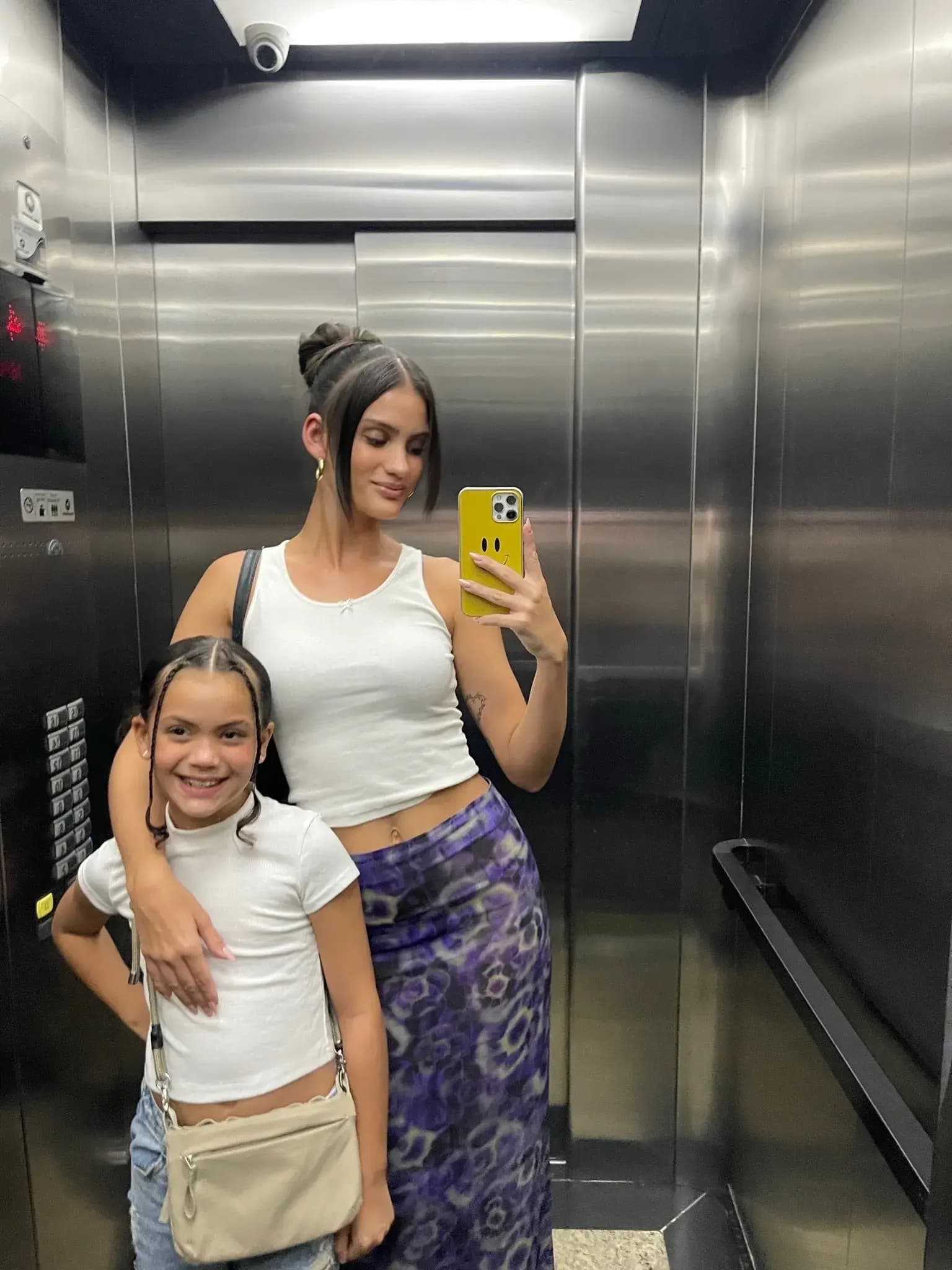 LAURA + SOL DE MARIA - 0