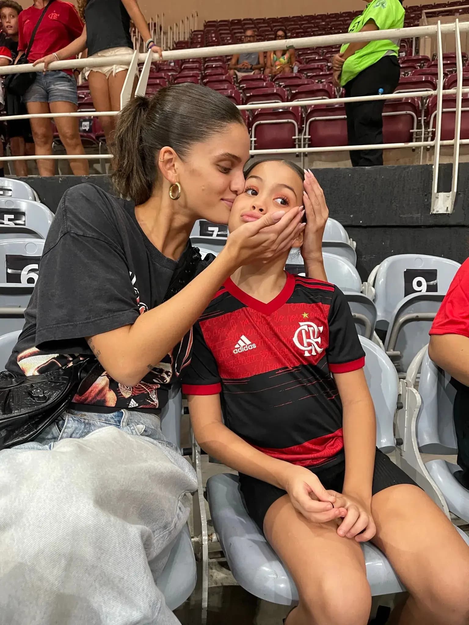 LAURA + SOL DE MARIA - 1