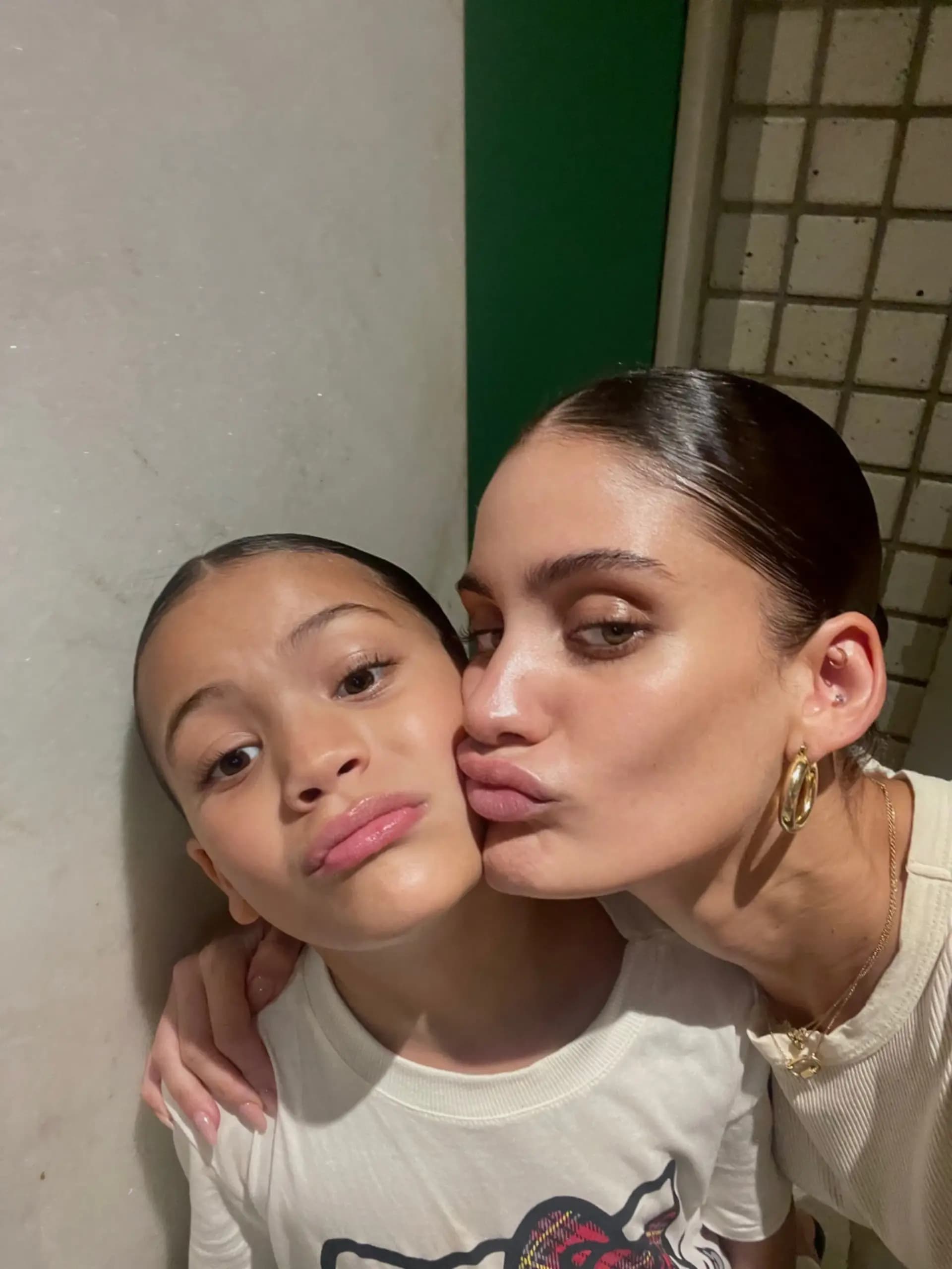 LAURA + SOL DE MARIA - 3