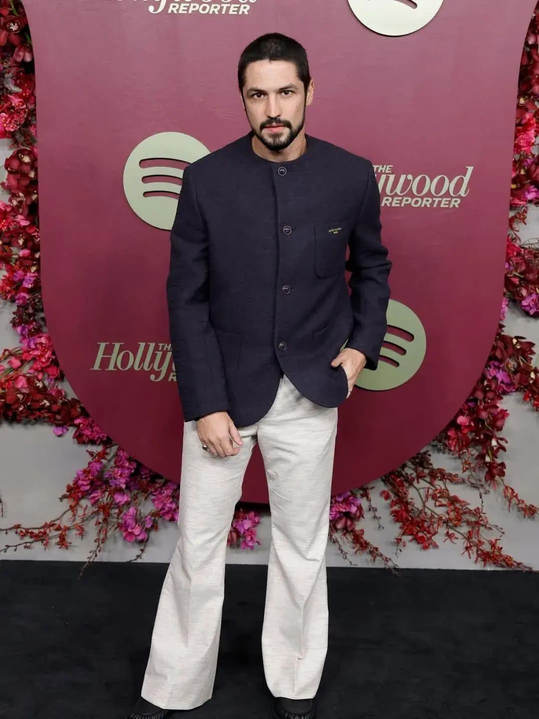 GABRIEL LEONE VESTINDO LOUIS VUITTON PARA SPOTIFY E HOLLYWOOD REPORTER - 1