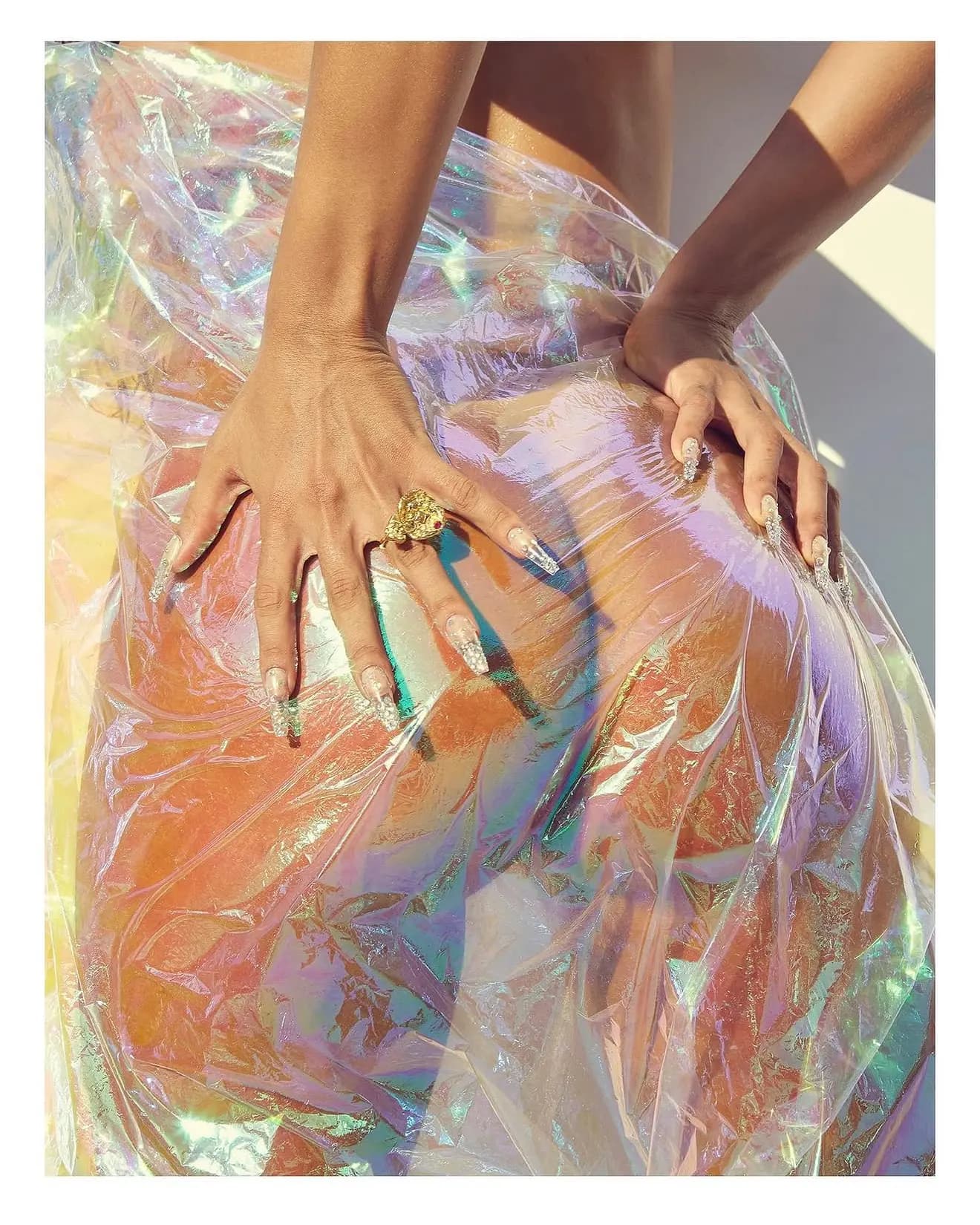 V MAGAZINE - 4