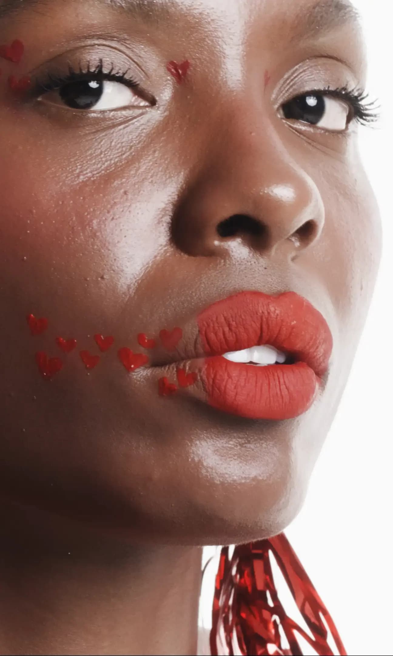 AVON - 1
