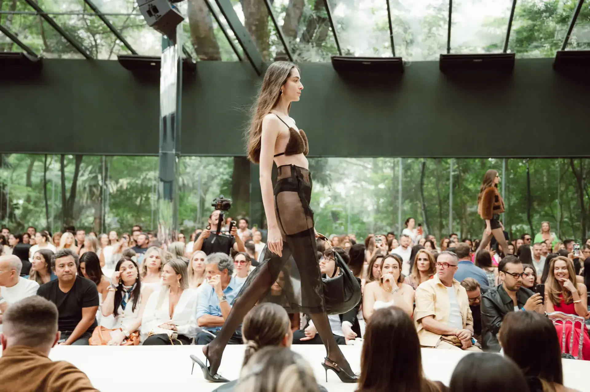 DESFILE AREZZO gallery 87