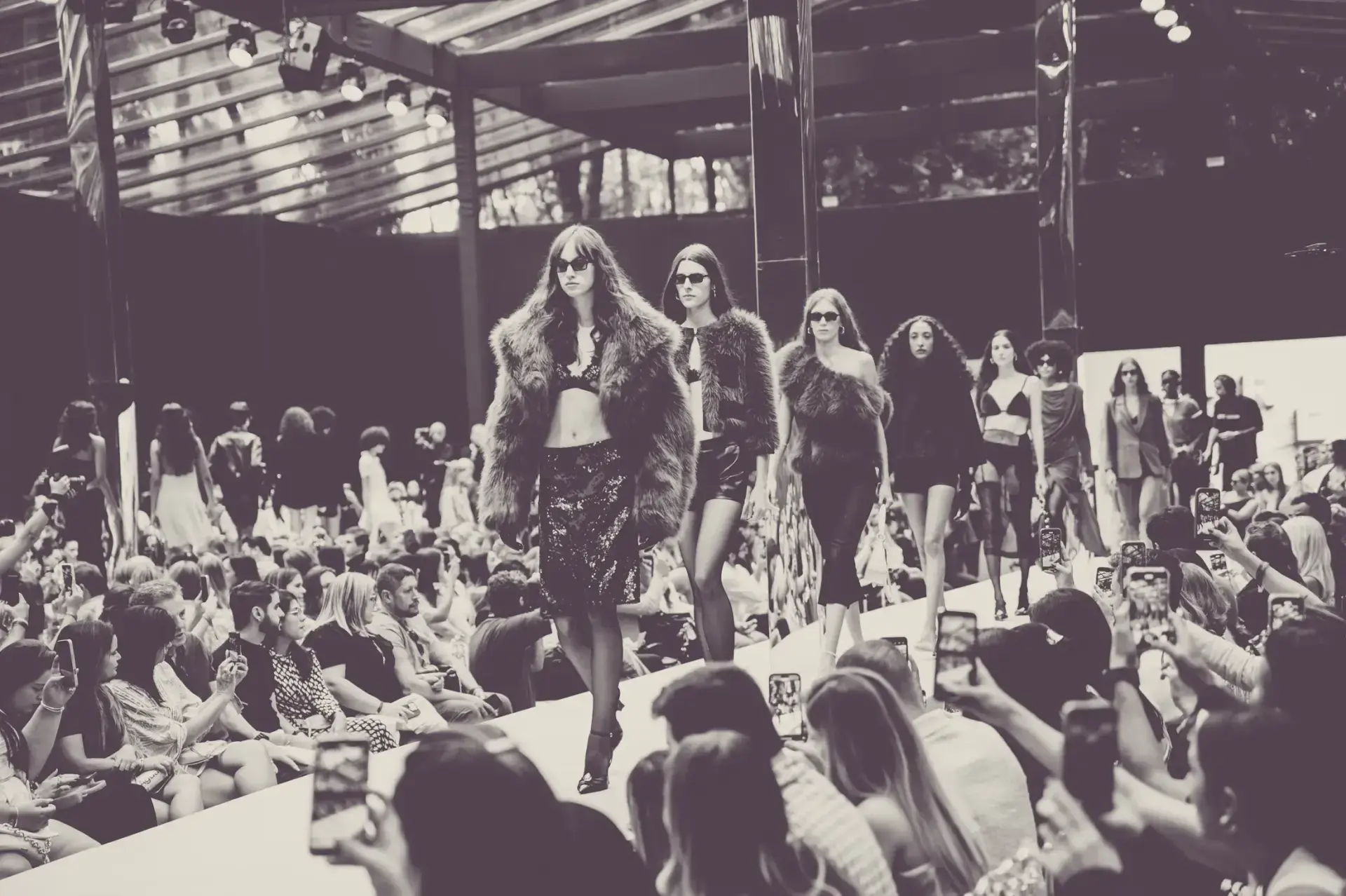 DESFILE AREZZO gallery 98
