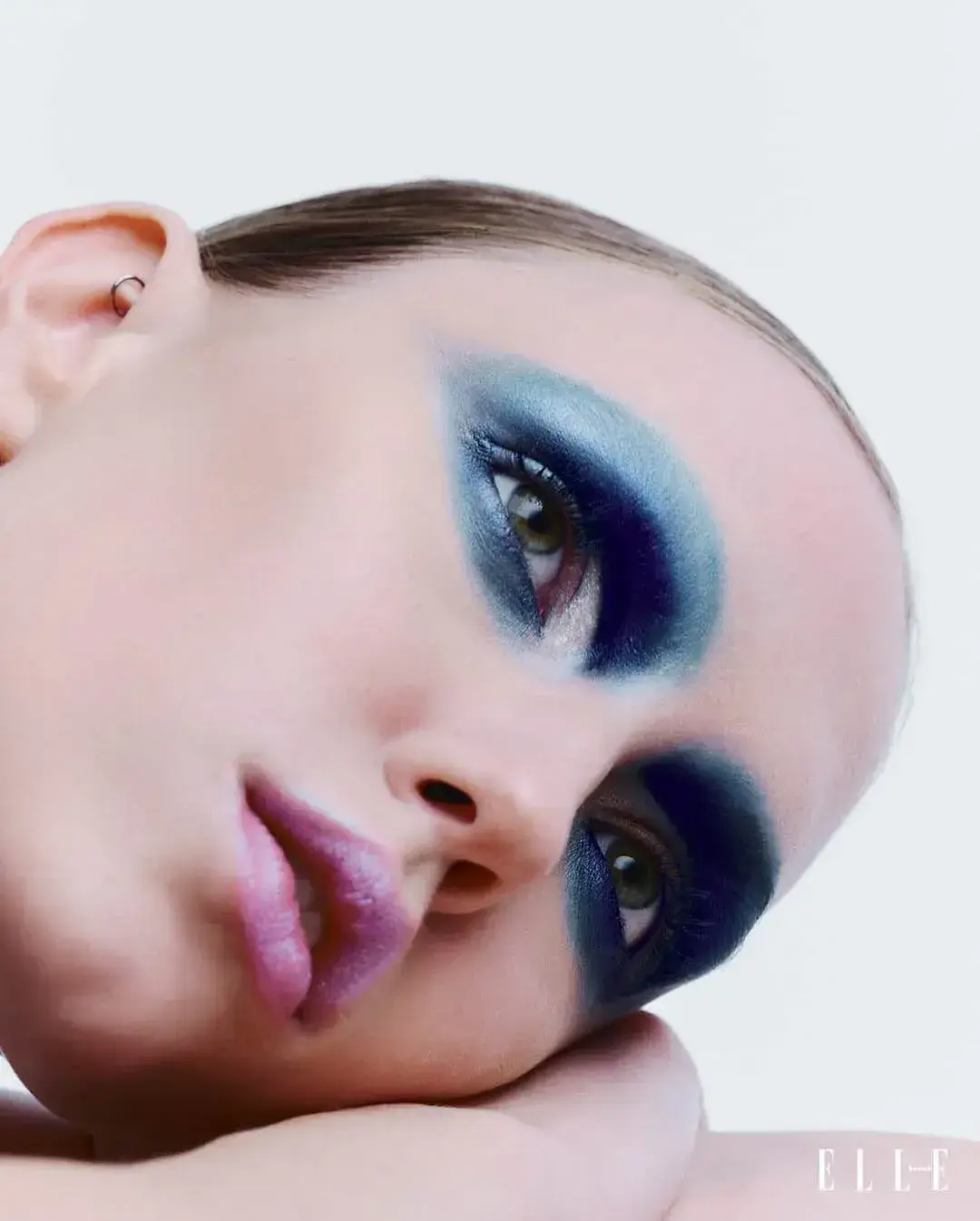 Novembro 2024 - ELLE BR BEAUTÉ - beauty por Daniel Hernandez gallery 4