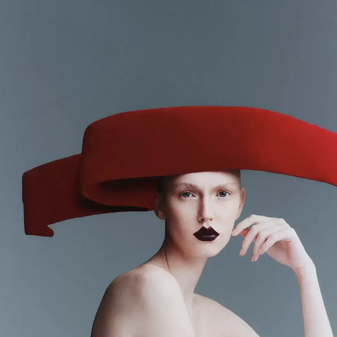 Novembro 2024 - ELLE BR BEAUTÉ - beauty por Daniel Hernandez gallery 8