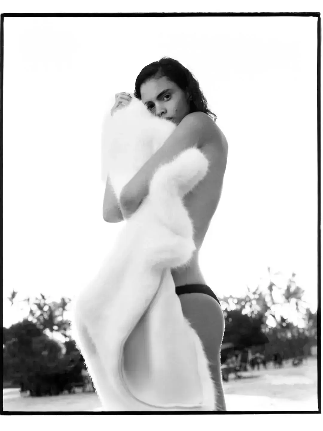 Mariana Santana x Bazaar - styling Marcell Maia gallery 5