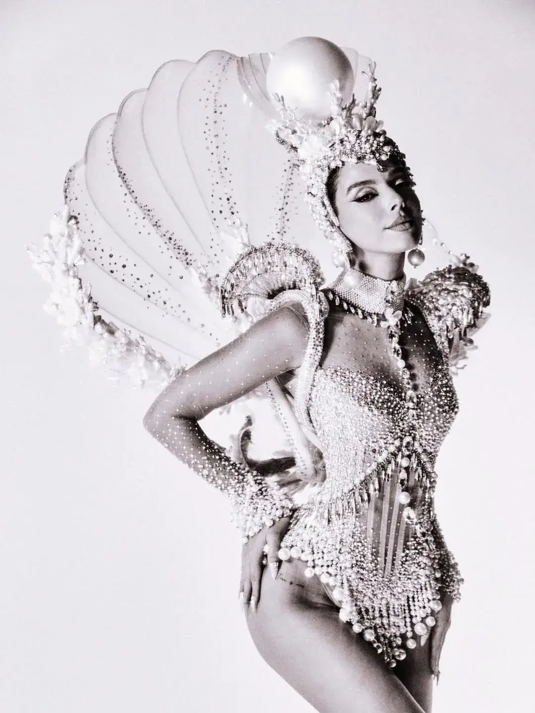 Giovana Lancelloti X Beija Flor - styling Marcell Maia gallery 5