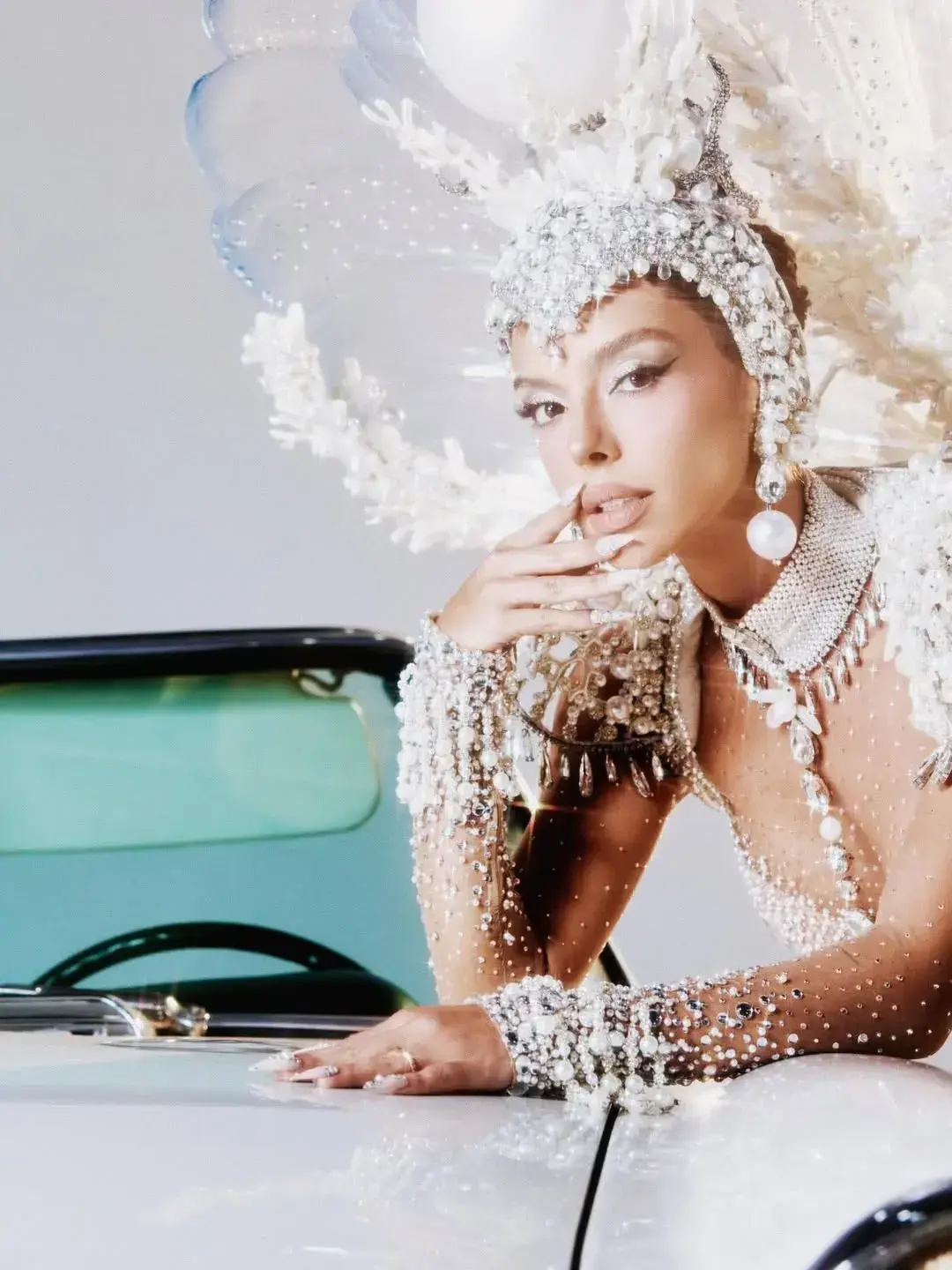 Giovana Lancelloti X Beija Flor - styling Marcell Maia gallery 10