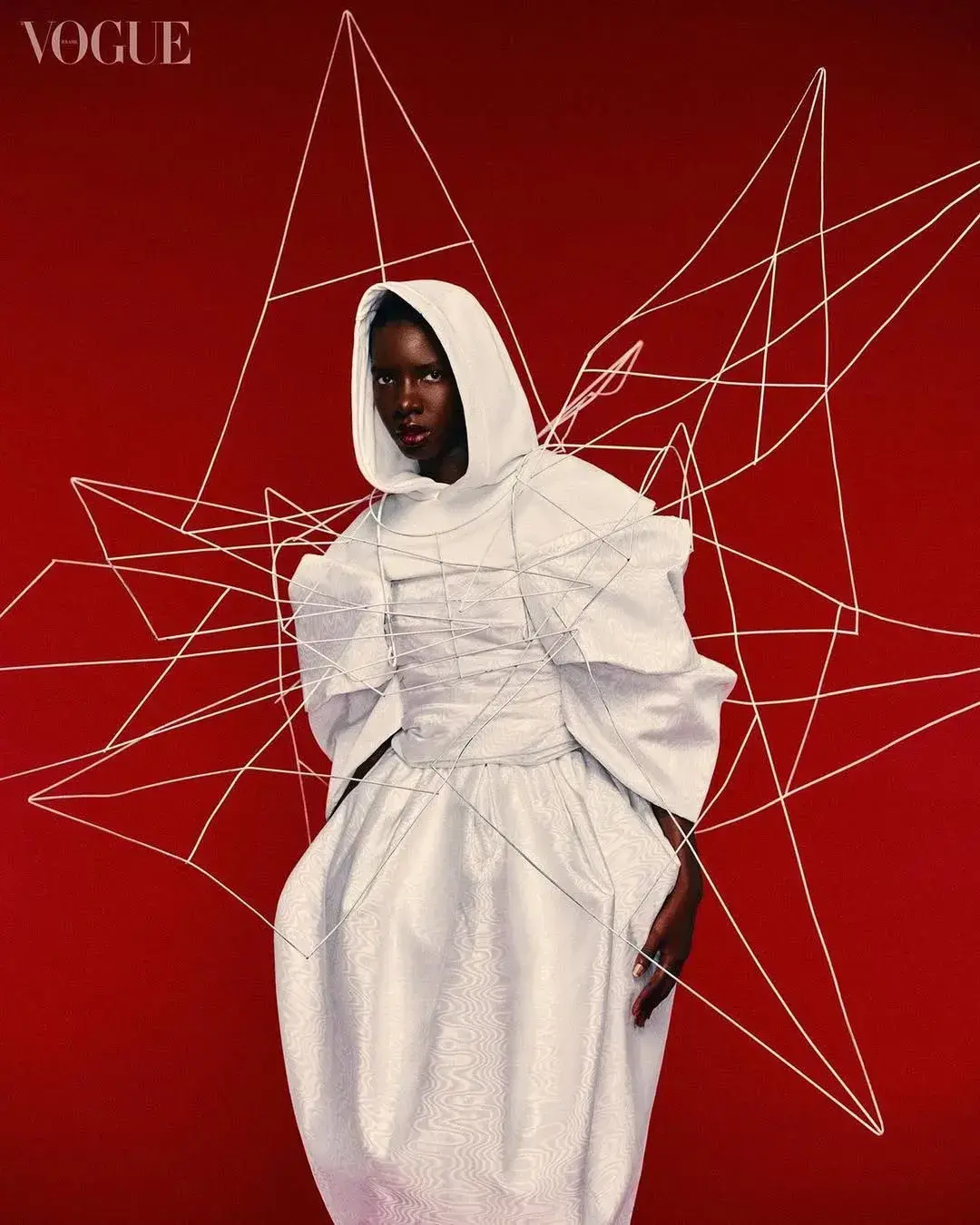 Vogue Brasil Outubro 2023 - Edição de moda por Daniel Ueda gallery 3