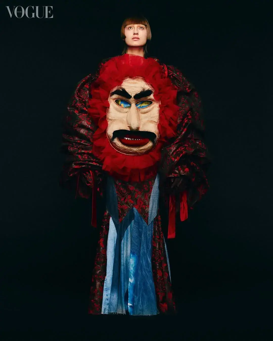 Vogue Brasil Outubro 2023 - Edição de moda por Daniel Ueda gallery 5
