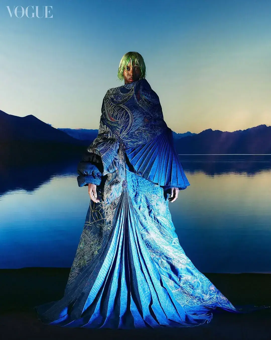 Vogue Brasil Abril 2023 - Styling por Daniel Ueda gallery 7