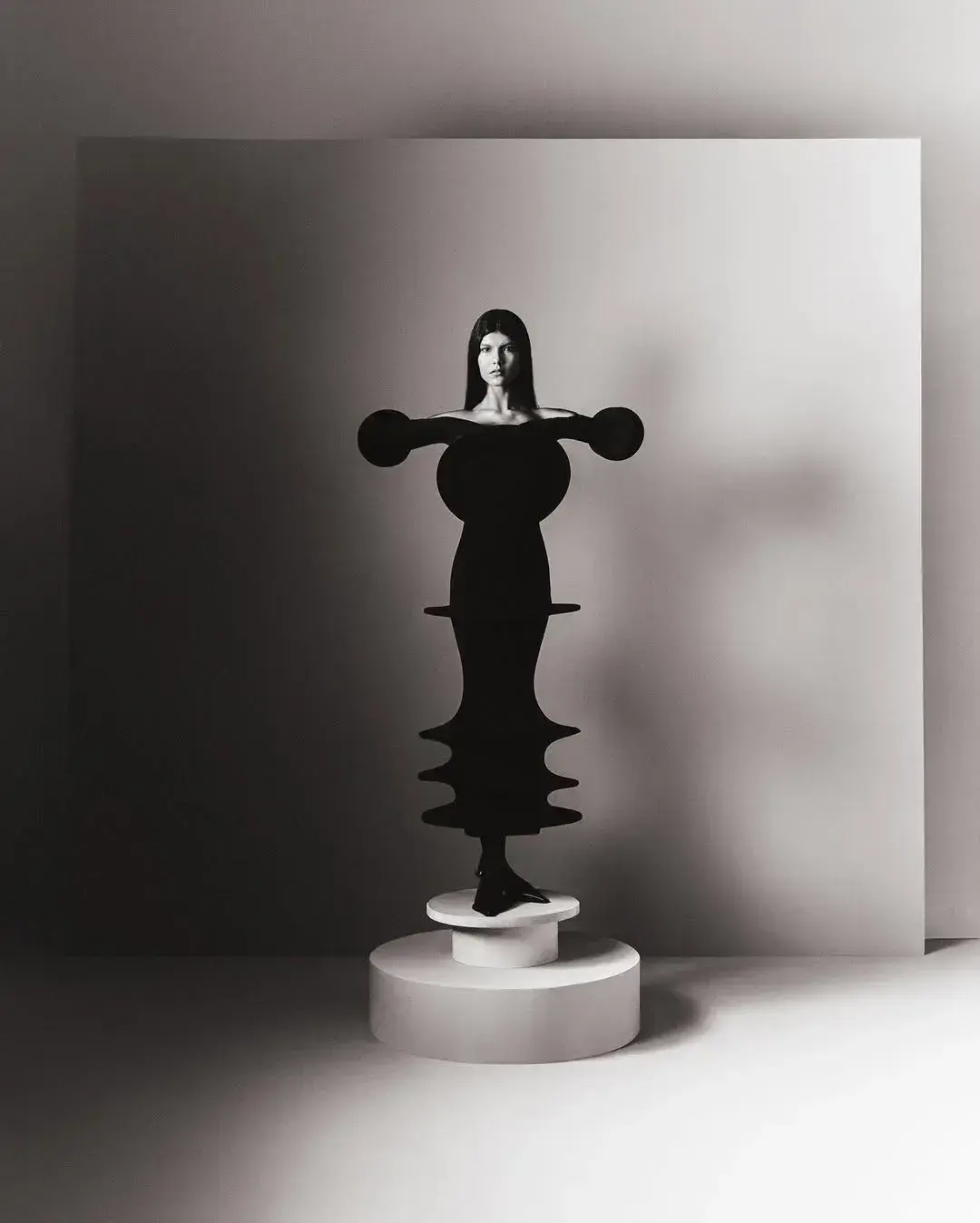 Vogue Brasil - Julho 24 - Styling por Daniel Ueda gallery 1