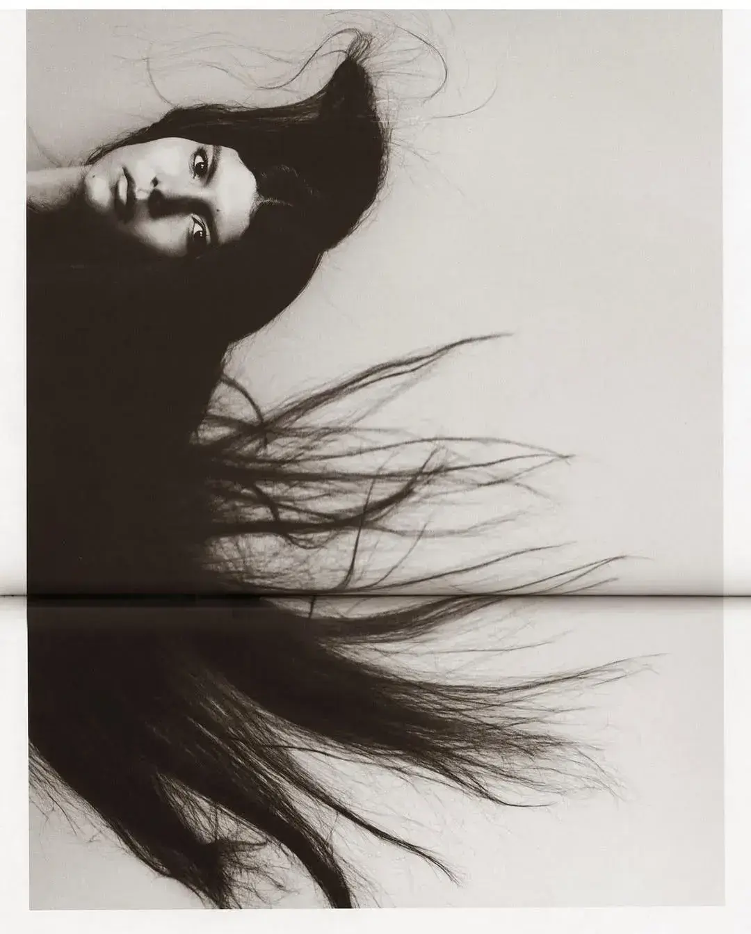 Vogue Brasil - Julho 24 - Styling por Daniel Ueda gallery 8