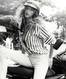 Vogue 2005 - Gisele B