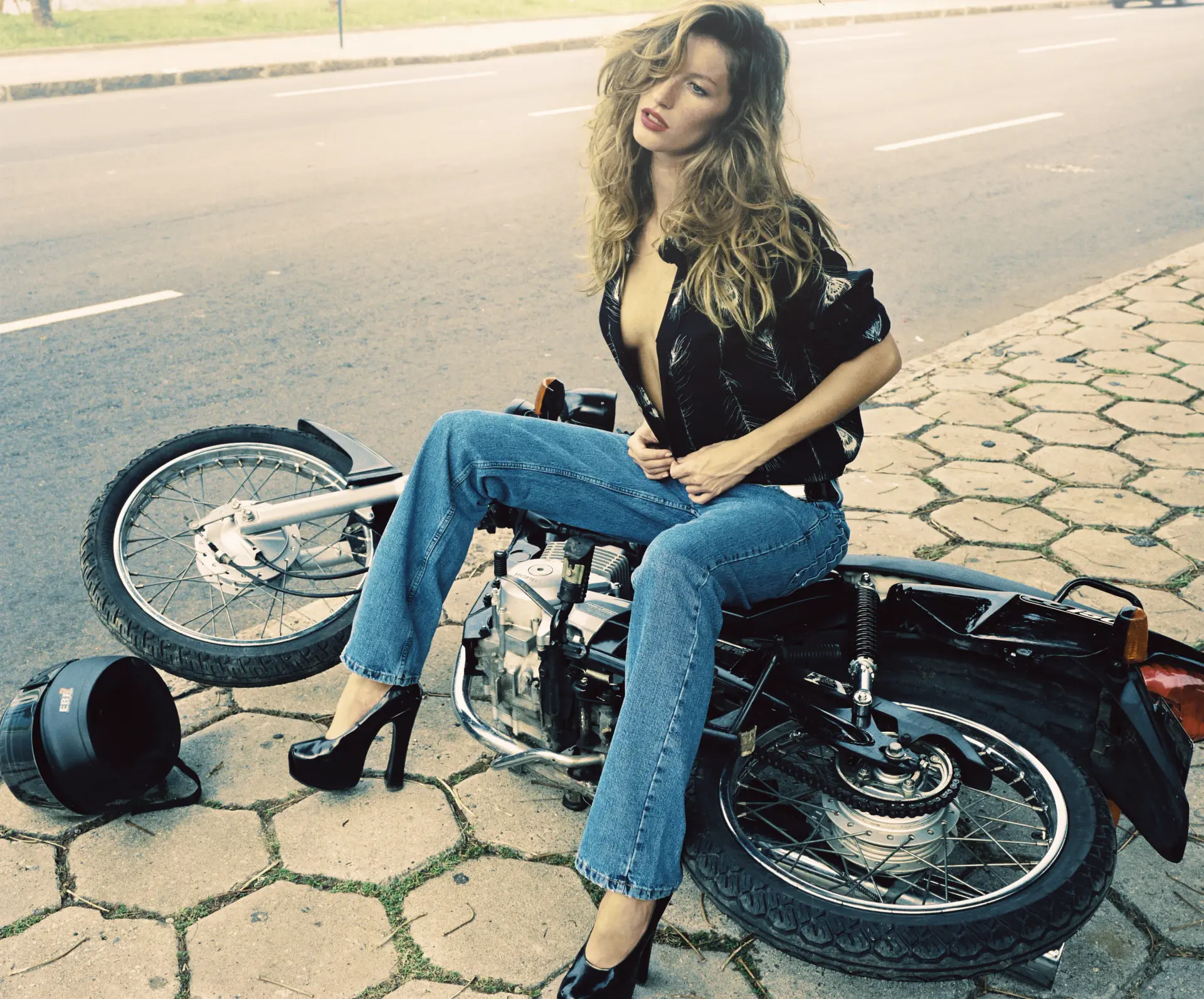 Vogue 2005 - Gisele B gallery 2
