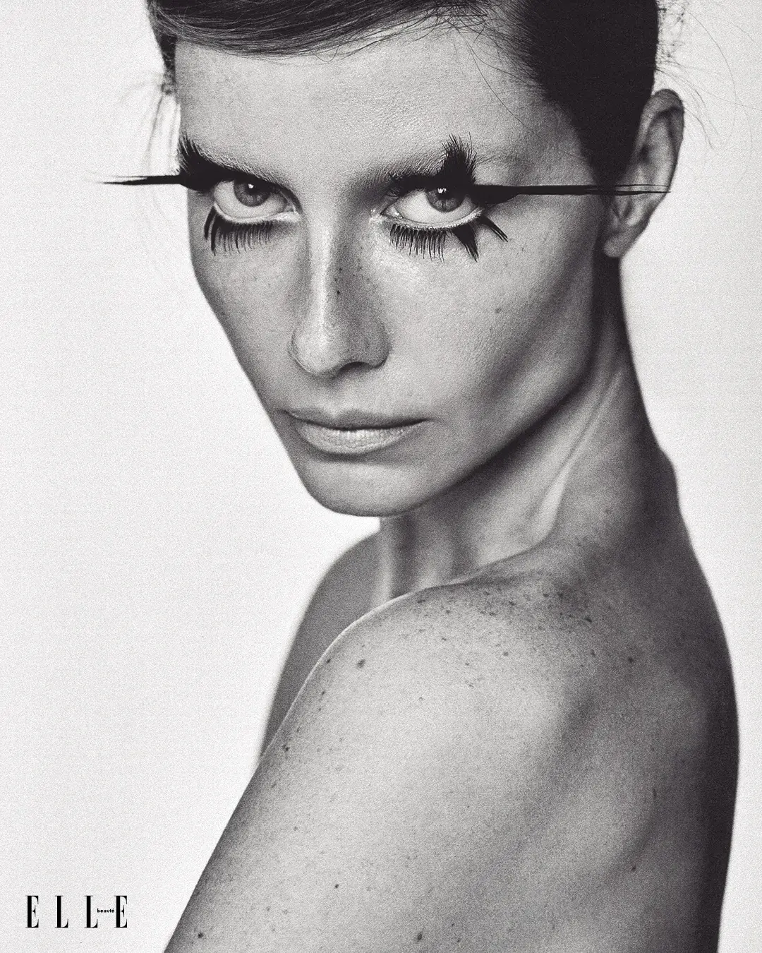 ELLE BEAUTÉ BRASIL gallery 1