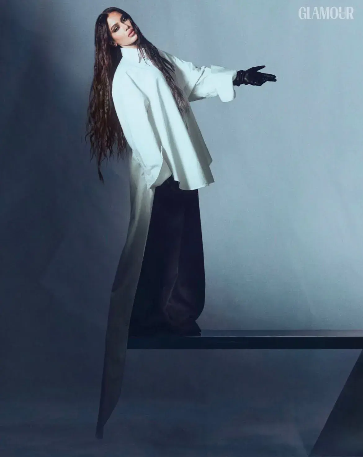 GLAMOUR - ANITTA COM BALENCIAGA POR PIERPAOLO E STEVEN PASSARO gallery 2