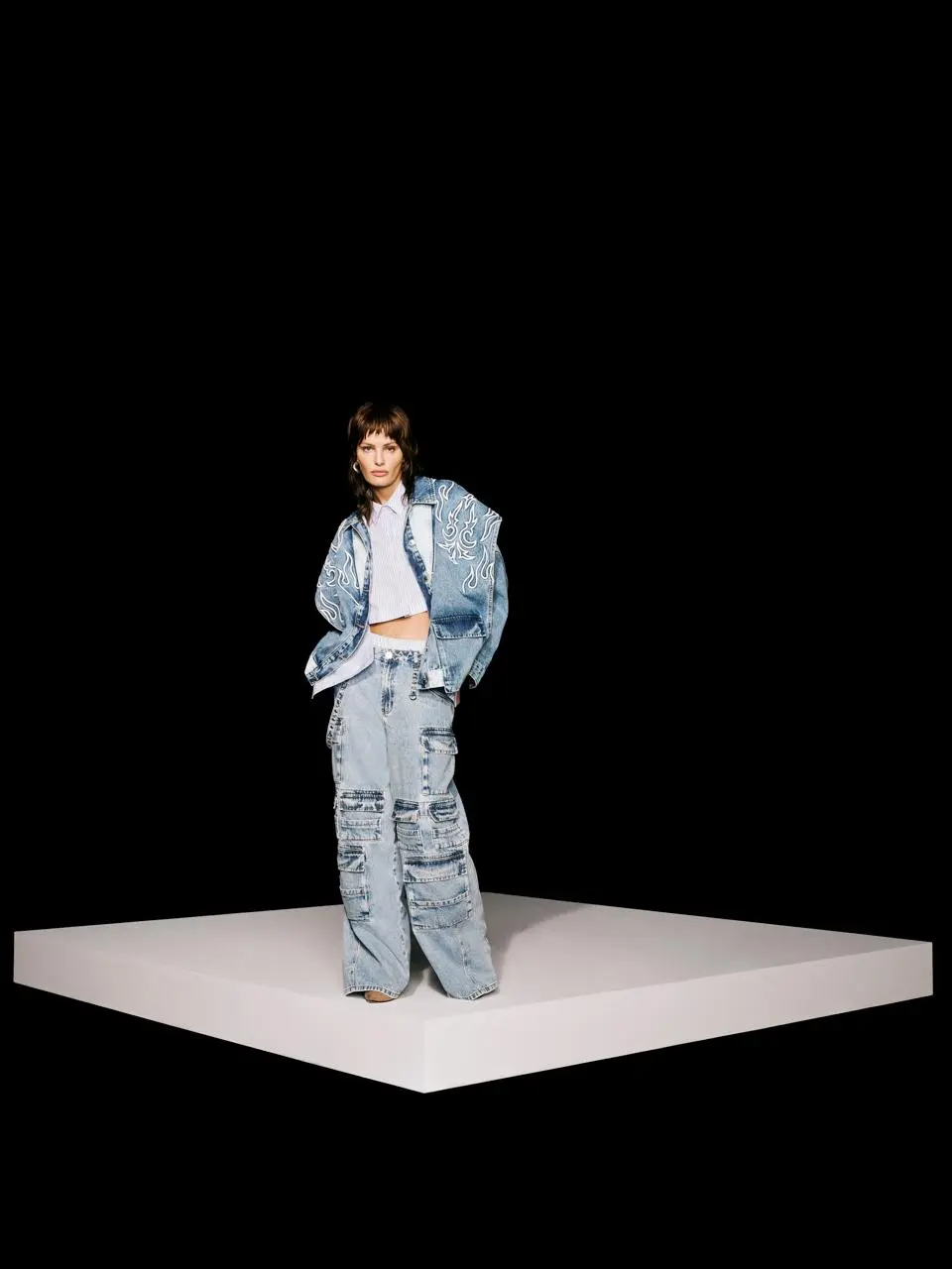 C&A  gallery 7