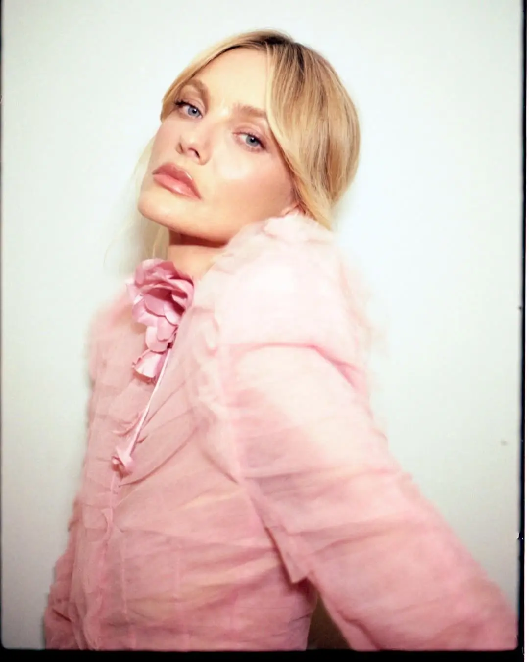 ABR 26 - CAROLINE TRENTINI & ISABELI FONTANA  gallery 3