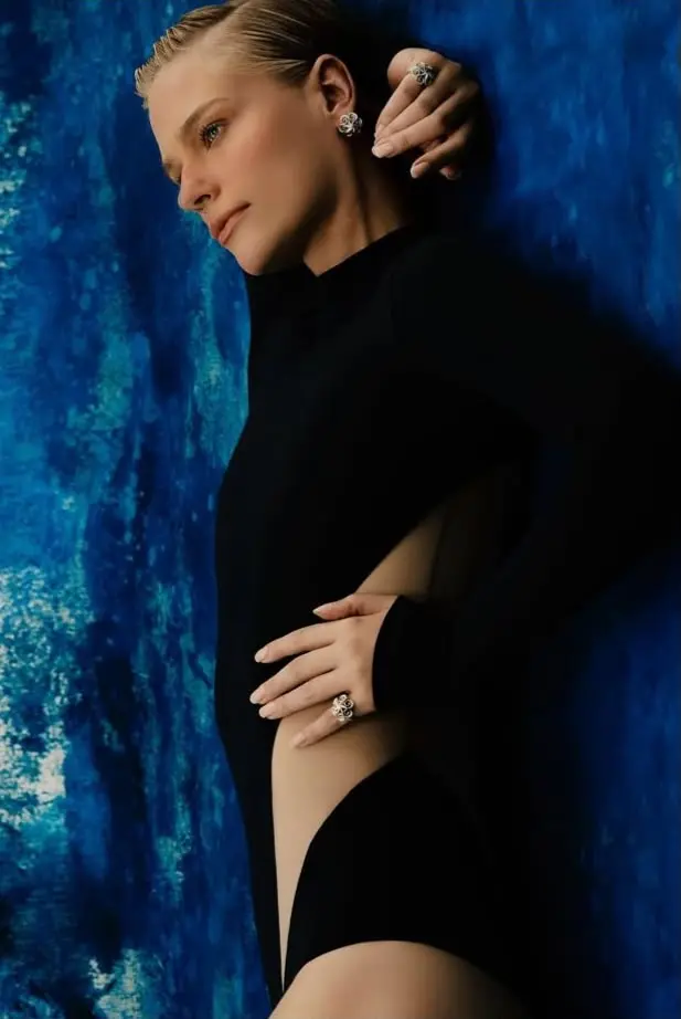 ELAINE PALMA