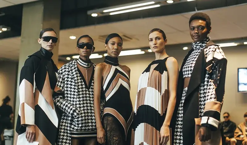 DESFILE SKAZI  gallery 1