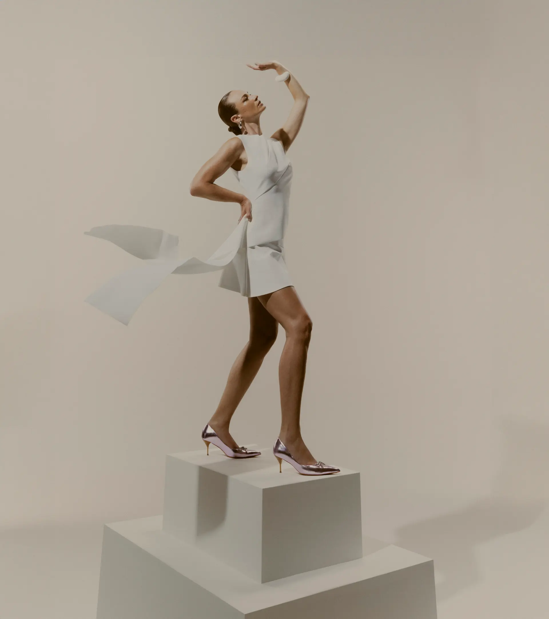 SANTA LOLA gallery 8