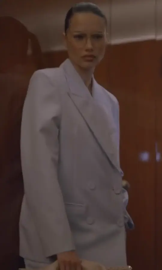H&M  gallery 3