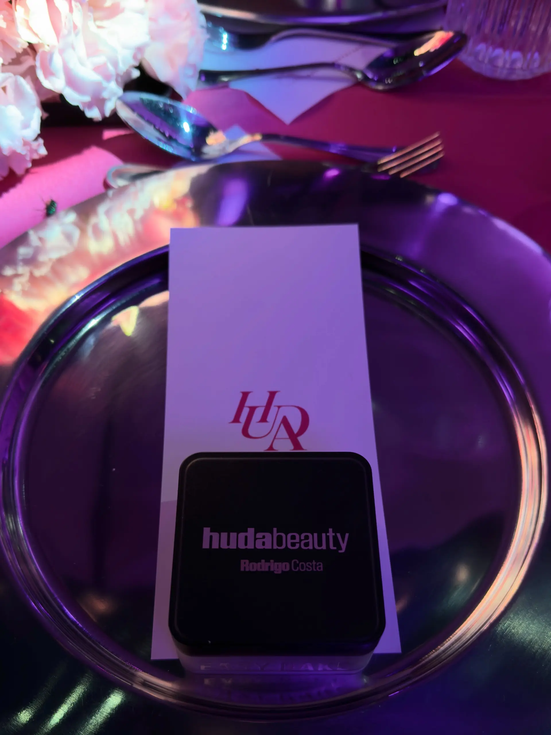 HUDA BEAUTY  gallery 6